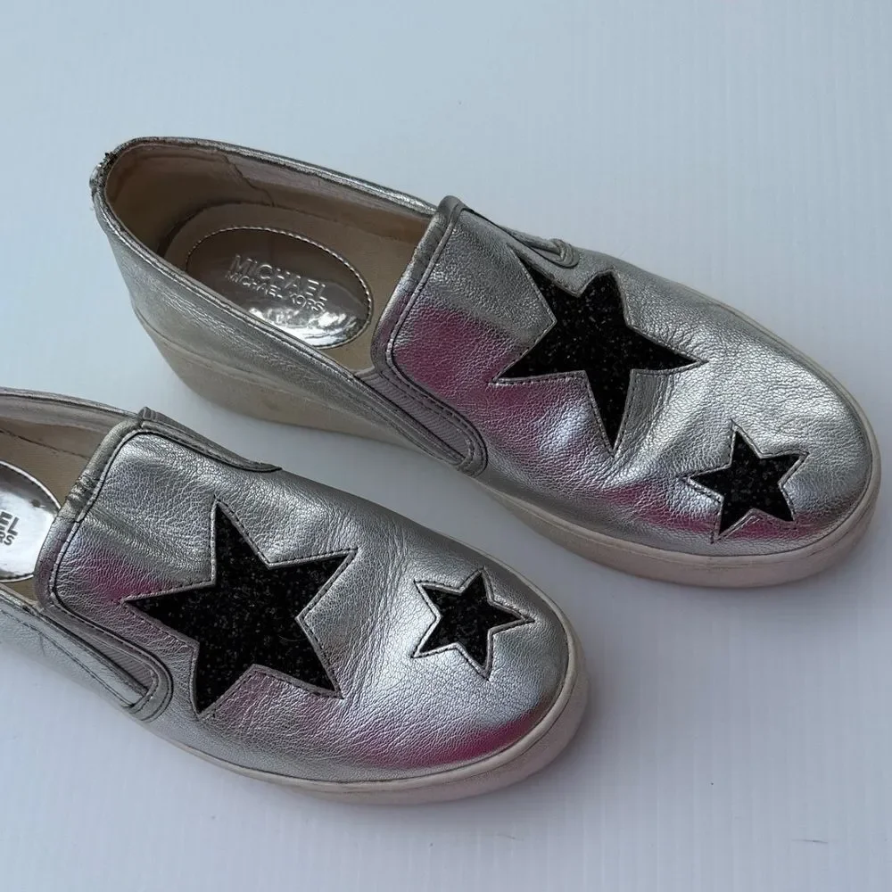 Michael Michael Kors Platform HJ17J Silver with Black Stars Sneakers Size 7.5